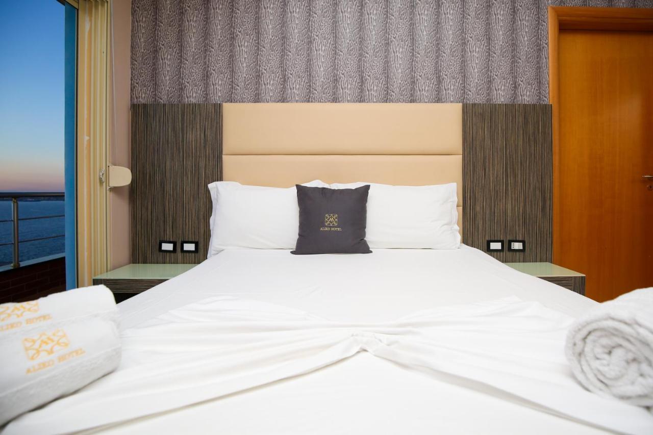 Hotel Aliko Radhimë Eksteriør bilde